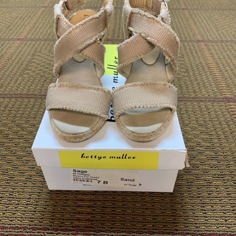 Bettye Muller Sandals - Sage - Size 7